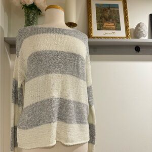 Beautiful Gray and White Striped Knit Sweater-Smart Set -Large